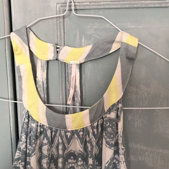 Free People Dress SUMMER Size Medium in Blue , white and yellow . Flattering - Picture 4 of 9